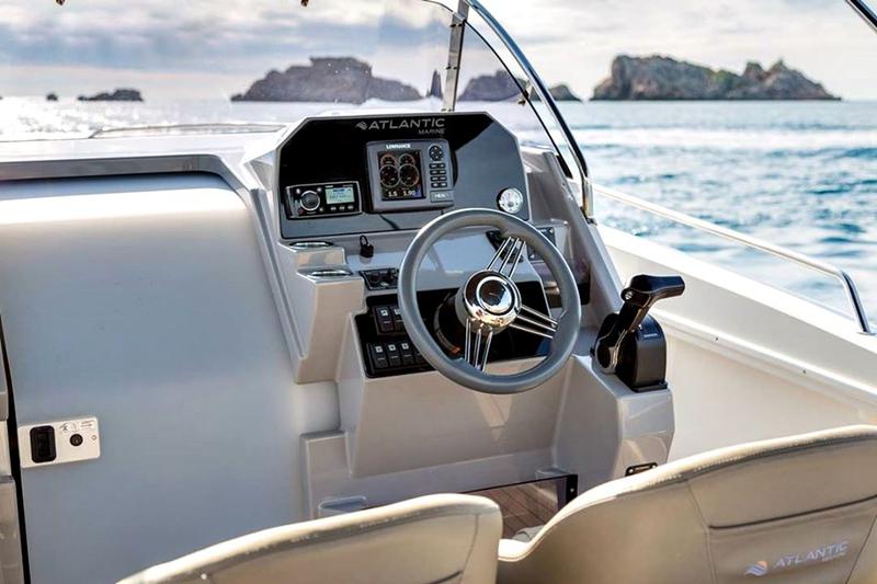 Book yachts online - motorboat - Atlantic 750 - Atlantic 750 II - rent