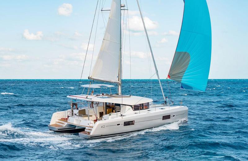 Book yachts online - catamaran - Lagoon 42 - Midas - rent
