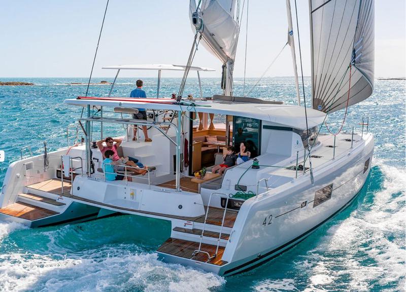 Book yachts online - catamaran - Lagoon 42 - Midas - rent
