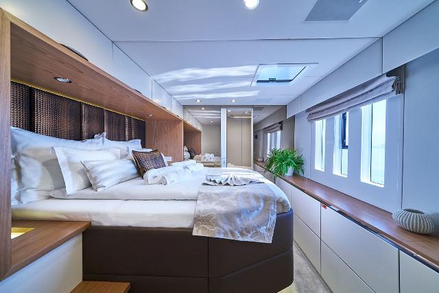 Book yachts online - catamaran - Sunreef 60 - SINATA - rent