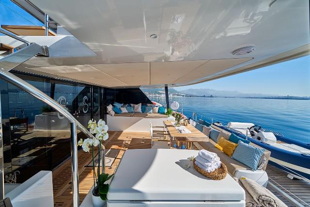 Book yachts online - catamaran - Sunreef 60 - SINATA - rent