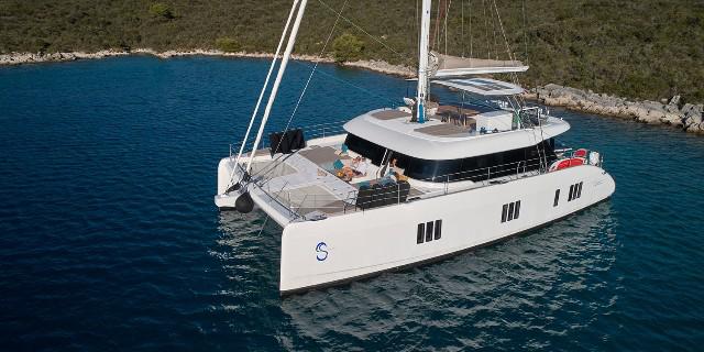 Book yachts online - catamaran - Sunreef 60 - SINATA - rent