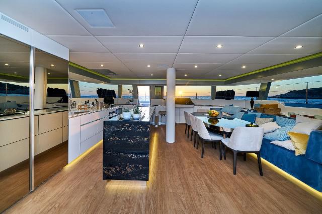 Book yachts online - catamaran - Sunreef 60 - SINATA - rent
