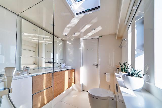 Book yachts online - catamaran - Sunreef 60 - SINATA - rent