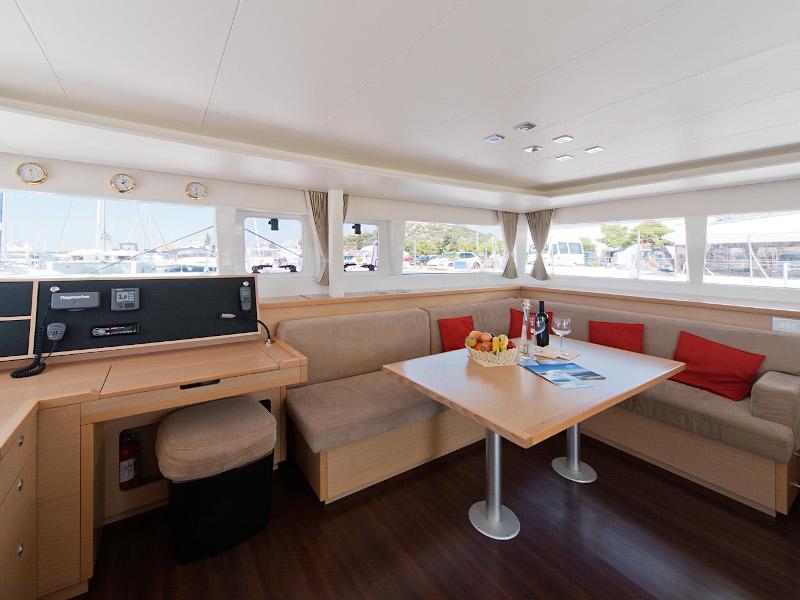Book yachts online - catamaran - Lagoon 450 - Lara - rent