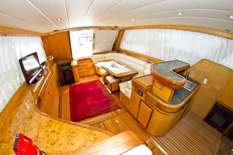 Book yachts online - motorboat - Yaretti 2110 - La Belle  - rent
