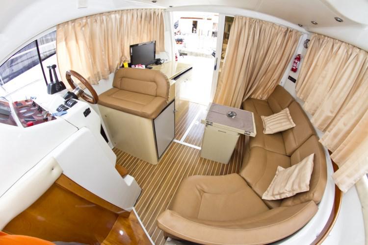 Book yachts online - motorboat - Starfisher 34 - Stella - rent