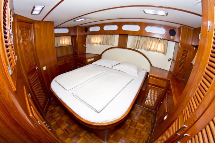 Book yachts online - motorboat - Staryacht 1670 - Milu  - rent
