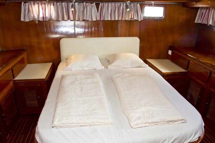 Book yachts online - motorboat - Staryacht 1940 - Viva La Libertad  - rent