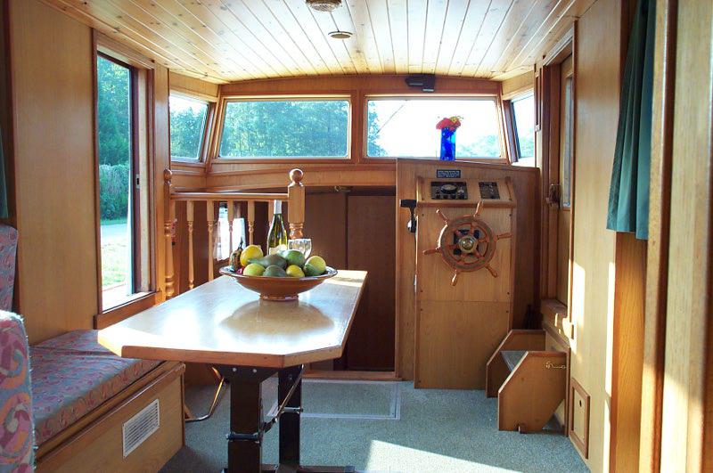 Book yachts online - motorboat - Burgundy 1200 - VS/ Burgundy 1200 - rent