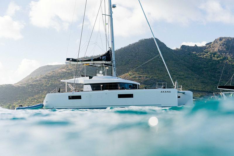 Book yachts online - catamaran - Lagoon 52F - AKANA - rent