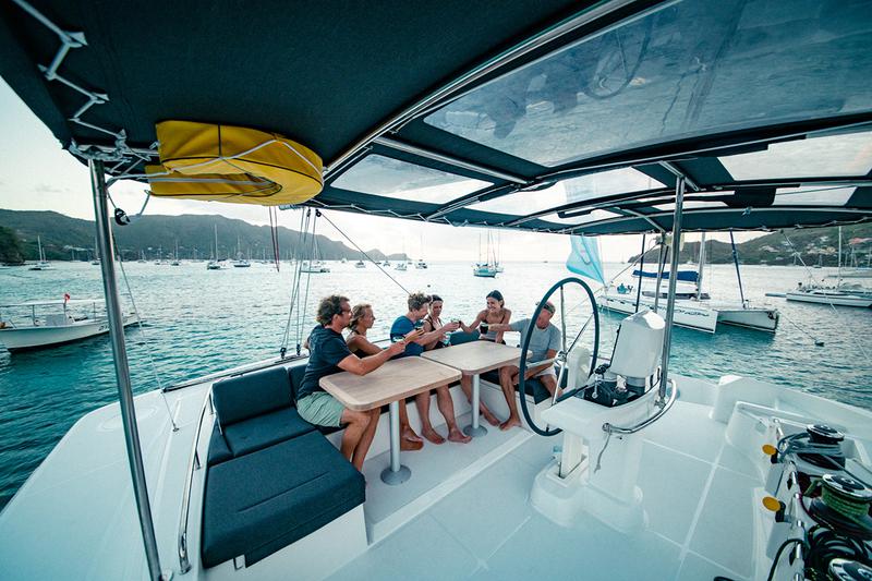 Book yachts online - catamaran - Lagoon 52F - AKANA - rent