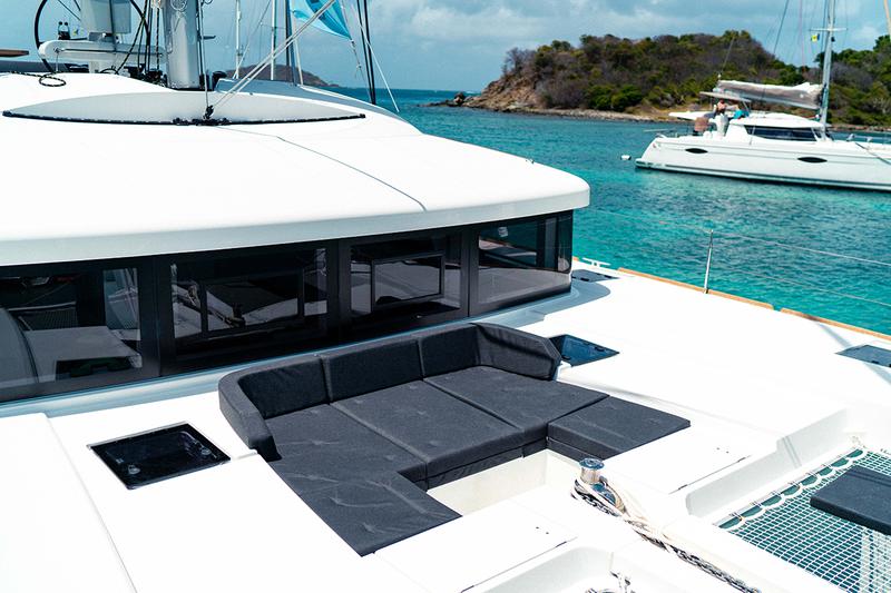 Book yachts online - catamaran - Lagoon 52F - AKANA - rent