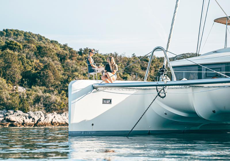 Book yachts online - catamaran - Lagoon 52F - AKANA - rent