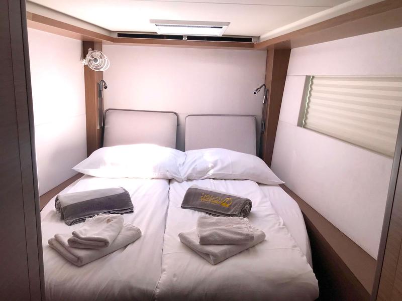 Book yachts online - catamaran - Lagoon 50 - KATKA  - rent