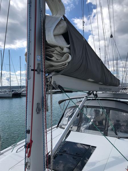 Book yachts online - sailboat - More 55 - MRS.ROBINSON - rent