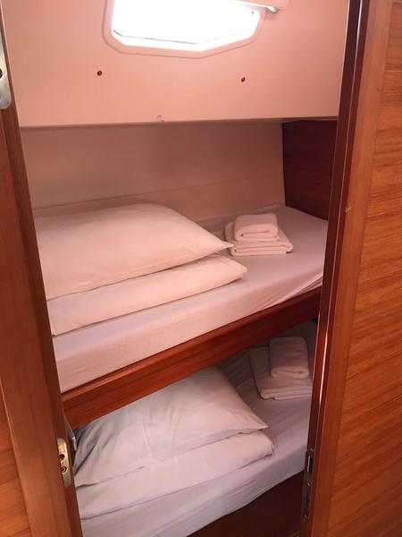 Book yachts online - sailboat - More 55 - MRS.ROBINSON - rent