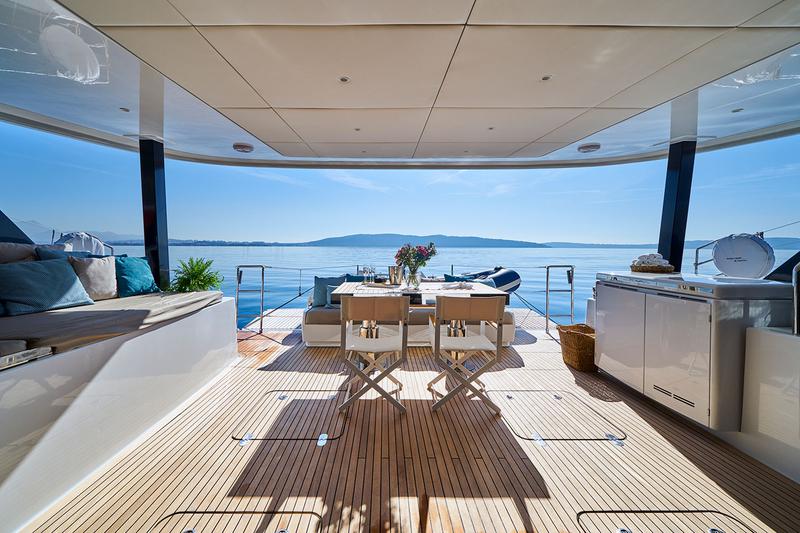 Book yachts online - catamaran - Sunreef 60 - SINATA - rent