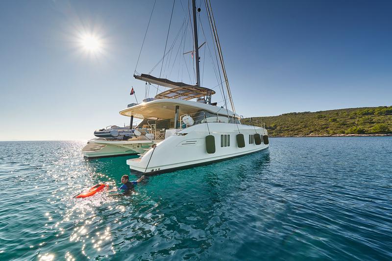 Book yachts online - catamaran - Sunreef 60 - SINATA - rent