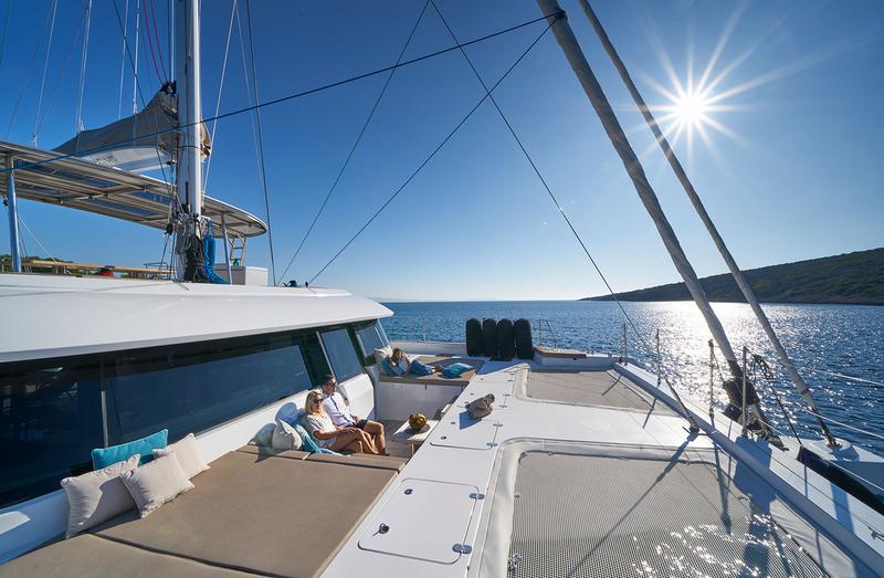 Book yachts online - catamaran - Sunreef 60 - SINATA - rent