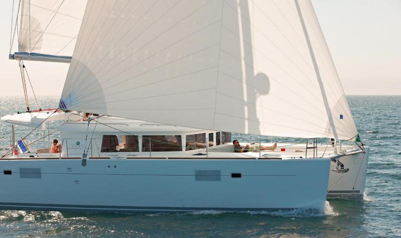 Book yachts online - catamaran - Lagoon 450  Flybridge - Lu Lu - rent