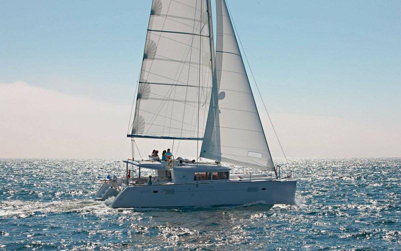 Book yachts online - catamaran - Lagoon 450  Flybridge - Lu Lu - rent