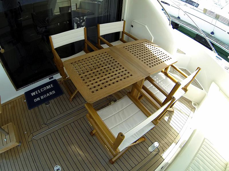 Book yachts online - motorboat - Fairline Phantom 50 - Luna IV (Jet ski - option with extra charge) - rent