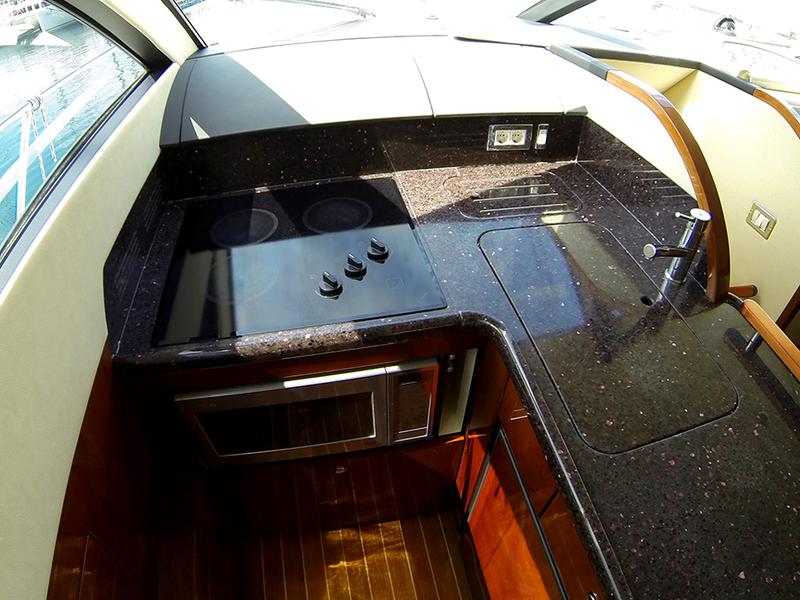 Book yachts online - motorboat - Fairline Phantom 50 - Luna IV (Jet ski - option with extra charge) - rent