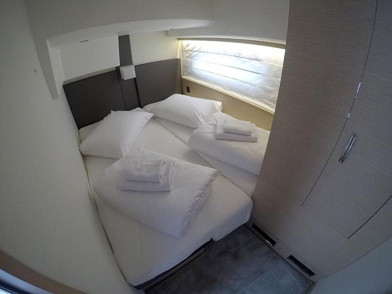 Book yachts online - motorboat - Prestige 500 Fly - Serendipity I - (skipper obligatory - Jet ski - option with extra charge) - rent