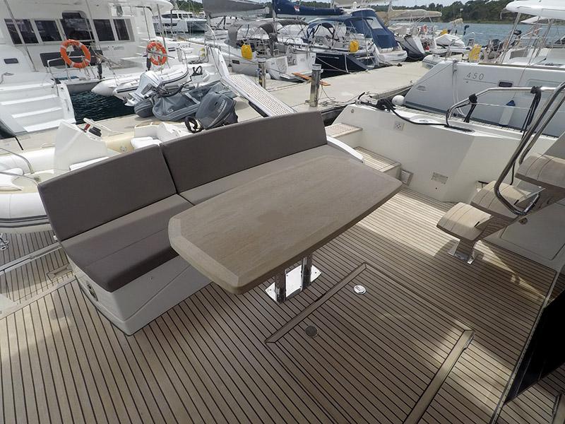 Book yachts online - motorboat - Prestige 500 Fly - Serendipity I - (skipper obligatory - Jet ski - option with extra charge) - rent