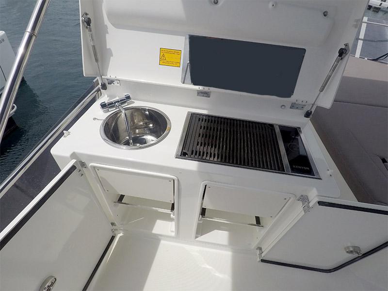 Book yachts online - motorboat - Prestige 500 Fly - Serendipity I - (skipper obligatory - Jet ski - option with extra charge) - rent