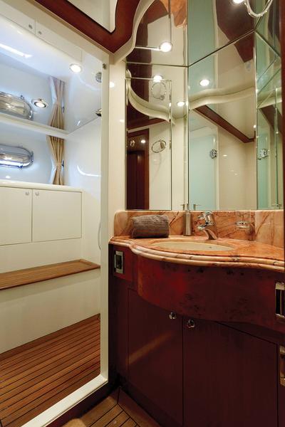 Book yachts online - motorboat - Johnson 87 - Johnson Baby - rent