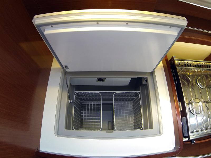 Book yachts online - sailboat - Oceanis 50 - Pika II (Bowthruster, Sails 2020, AC + generator) - rent