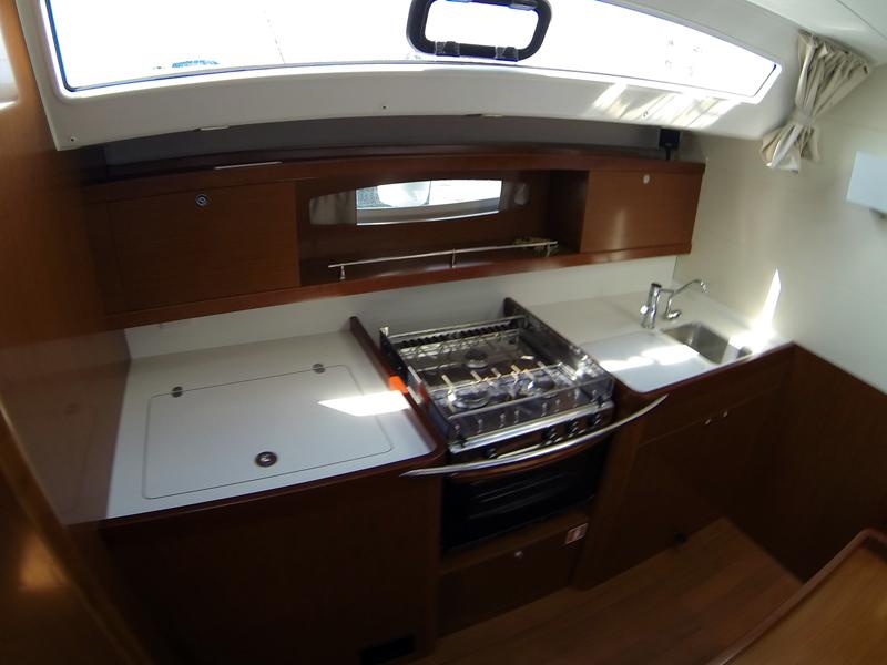 Book yachts online - sailboat - Oceanis 50 - Pika II (Bowthruster, Sails 2020, AC + generator) - rent