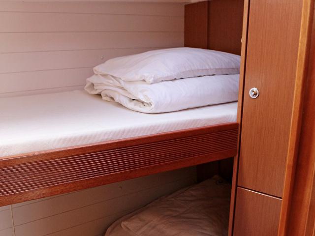 Book yachts online - sailboat - BAVARIA C 50 BT - SIRENA - rent