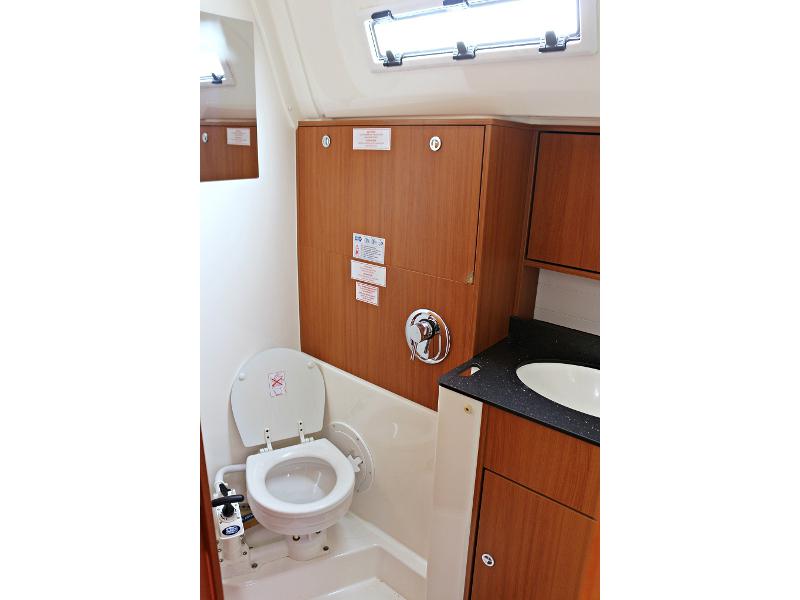 Book yachts online - sailboat - BAVARIA C 50 BT - SIRENA - rent