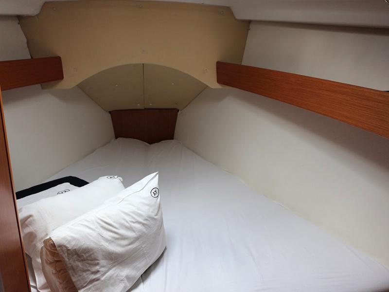 Book yachts online - sailboat - CYCLADES 43.4 BT - LEVANT - rent