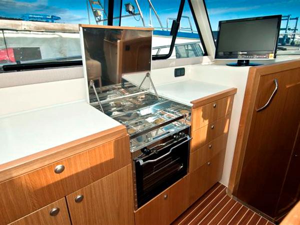 Book yachts online - motorboat - ADRIANA 36 BT (11) - LAVANDA - rent