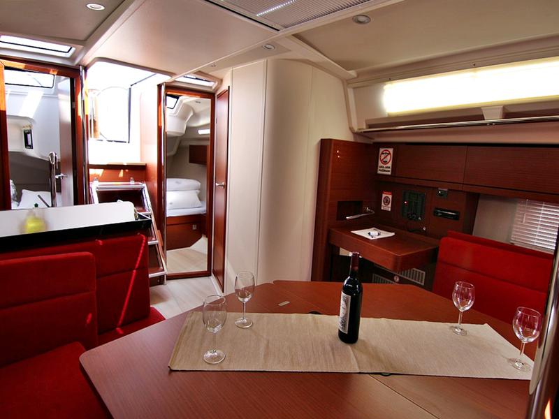 Book yachts online - sailboat - HANSE 418 BT - EVA - rent