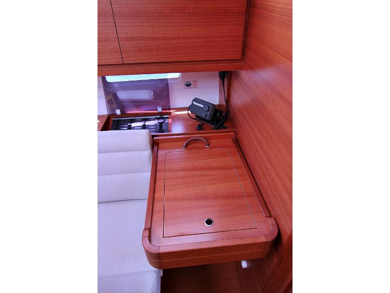 Book yachts online - sailboat - DUFOUR 382 BT - THELMA - rent