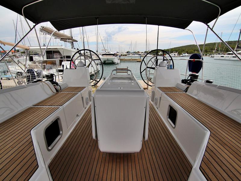 Book yachts online - sailboat - JEANNEAU 54 BT - MYSTIC DREAMS - rent