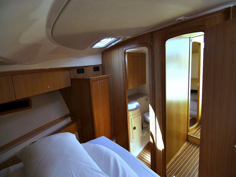 Book yachts online - motorboat - ADRIANA 44 BT (18) - ANAIS - rent