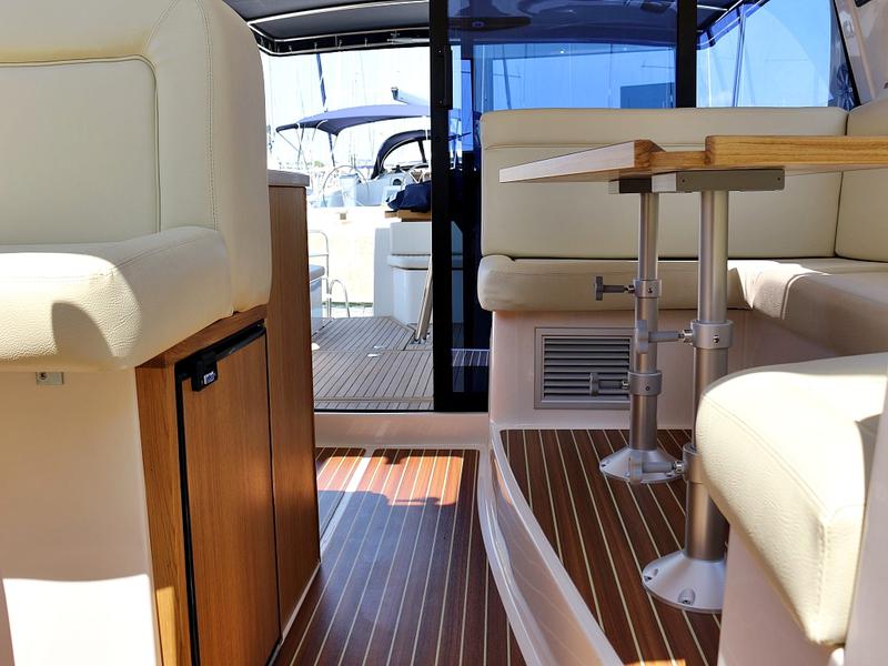 Book yachts online - motorboat - ADRIANA 44 BT (18) - ANAIS - rent