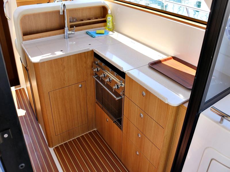 Book yachts online - motorboat - ADRIANA 44 BT (18) - ANAIS - rent