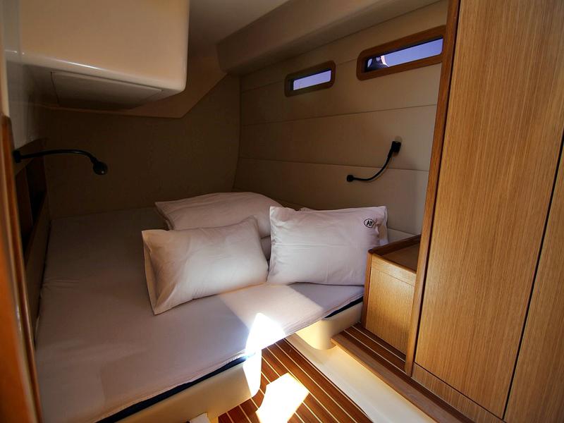 Book yachts online - motorboat - ADRIANA 44 BT (18) - ANAIS - rent