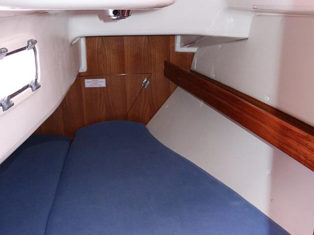 Book yachts online - sailboat - BAVARIA 33 C - MARA - rent