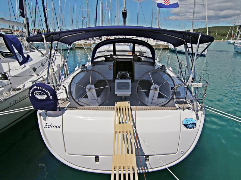 Book yachts online - sailboat - BAVARIA C 41 BT - FEDERICA - rent