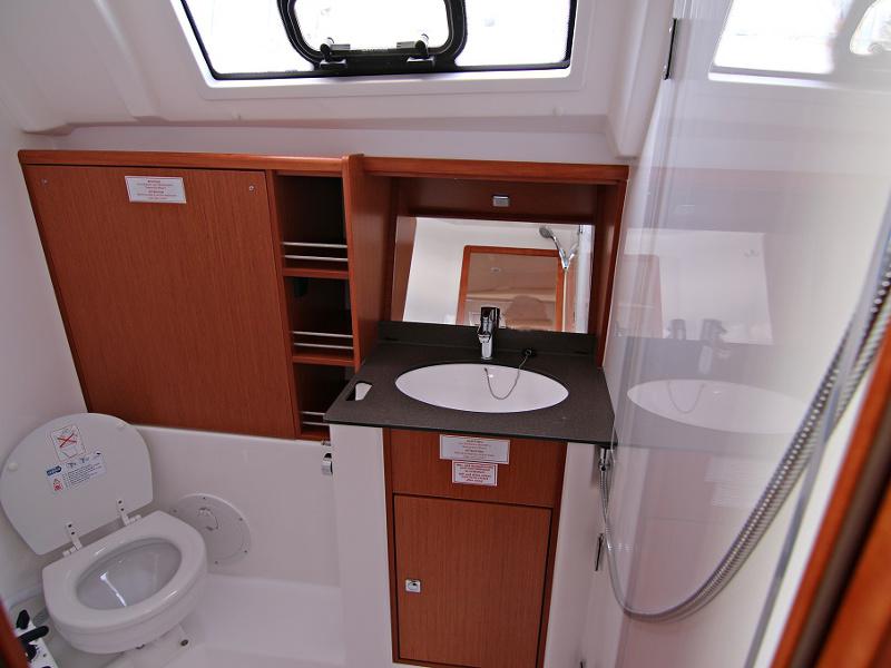 Book yachts online - sailboat - BAVARIA C 41 BT - FEDERICA - rent