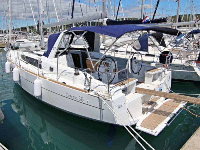 Book yachts online - sailboat - OCEANIS 38 BT - FEDE - rent