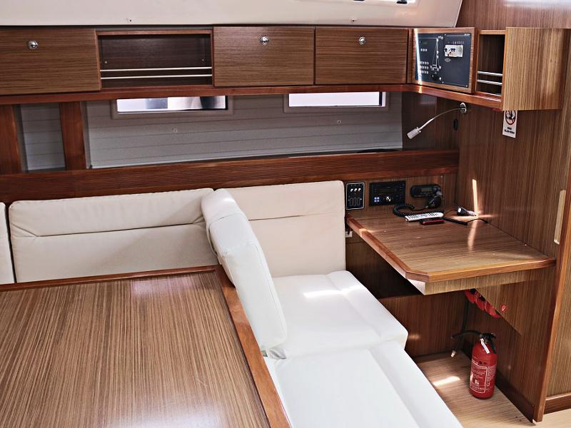 Book yachts online - sailboat - BAVARIA C 45 BT - BLUE DREAMS - rent